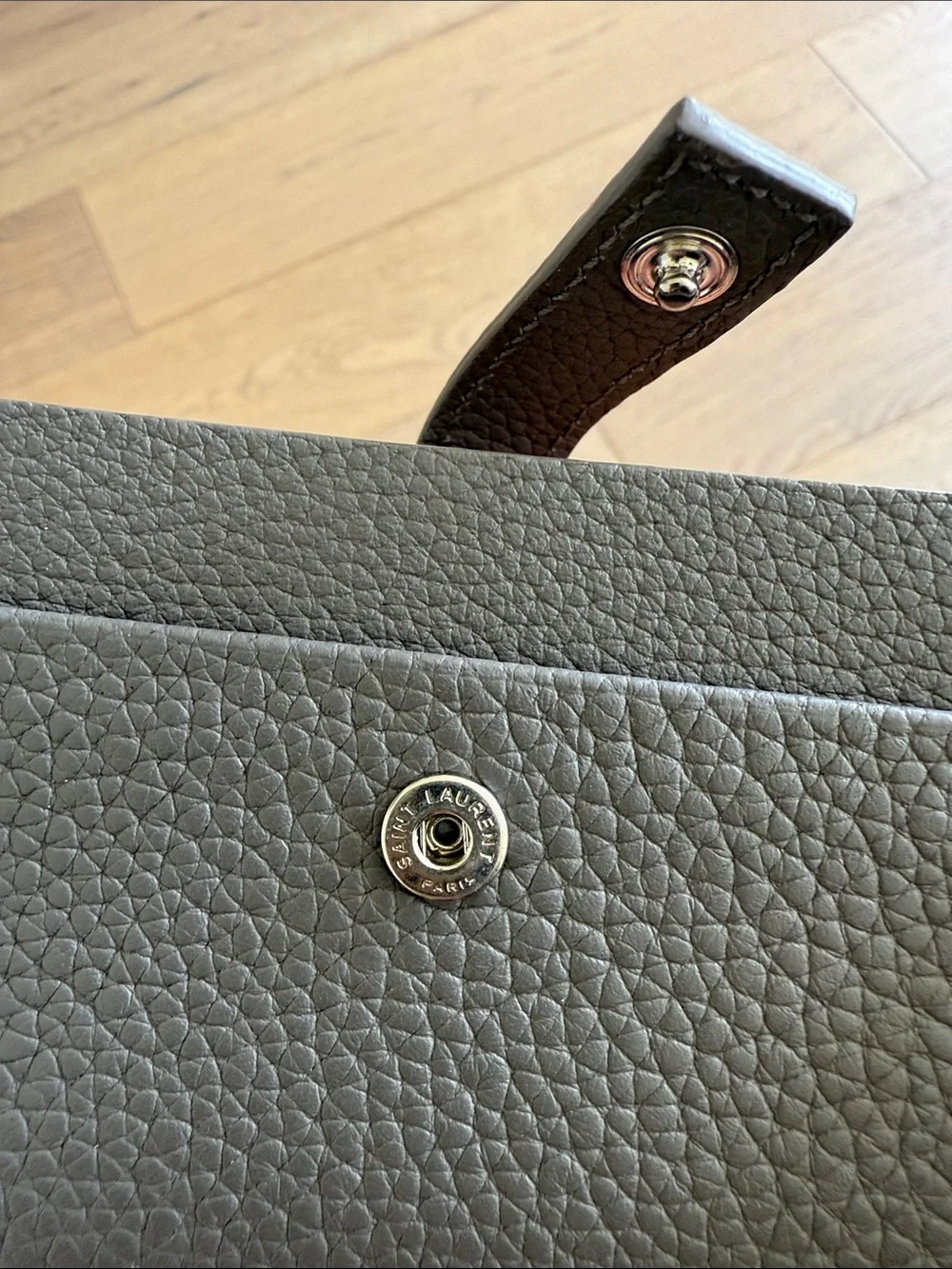 YSL Pebbled Gray Leather Snap Card Case - Picture 4 of 4